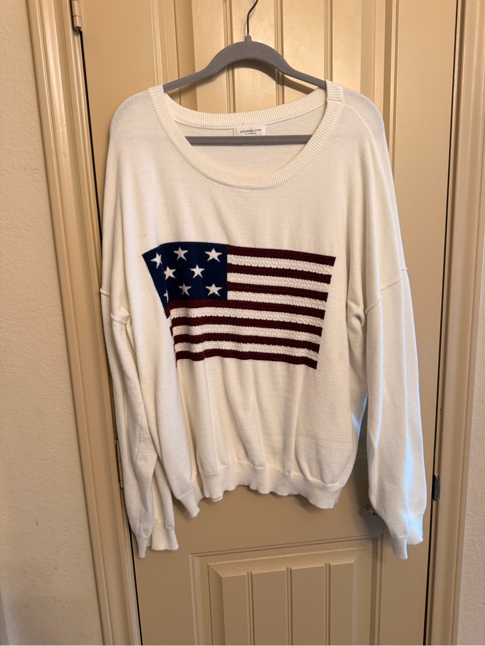 Chic Soul Cream Crewneck Sweater with Flag Motif